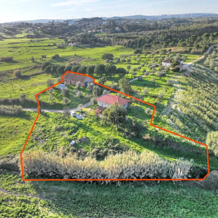 Moradia T2 para Venda em São Sebastião Foto 6