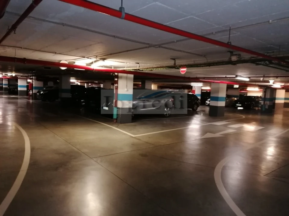 Apartamento T2 para Arrendamento em Campolide Foto 18