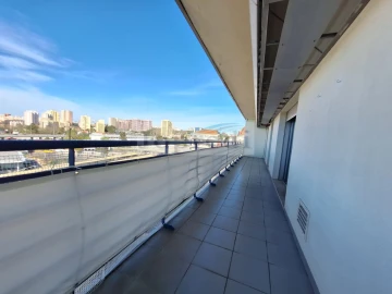 Apartamento T2 para Arrendamento em Campolide