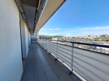Apartamento T2 para Arrendamento em Campolide