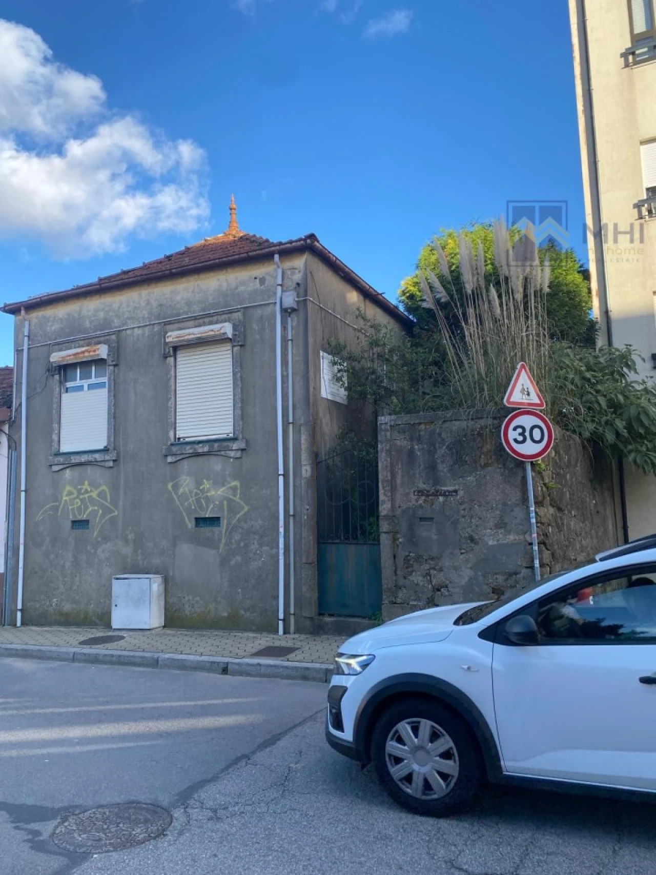 Prédio para Venda em Santa Marinha e São Pedro da Afurada Foto 4