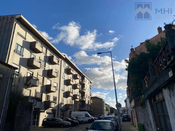 Prédio para Venda em Santa Marinha e São Pedro da Afurada Foto 5