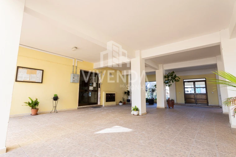 Apartamento T3 para Venda em União das Freguesias de Setúbal Foto 3