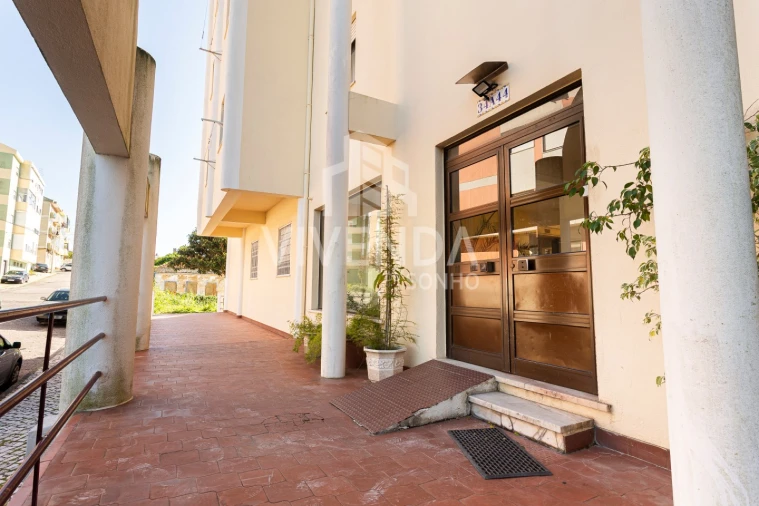 Apartamento T3 para Venda em União das Freguesias de Setúbal Foto 4