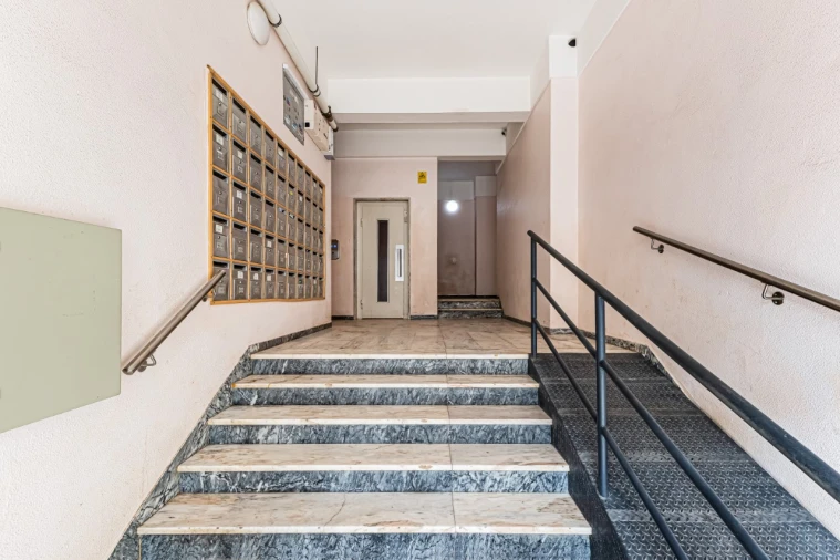 Apartamento T2 para Venda em Armação de Pera Foto 4