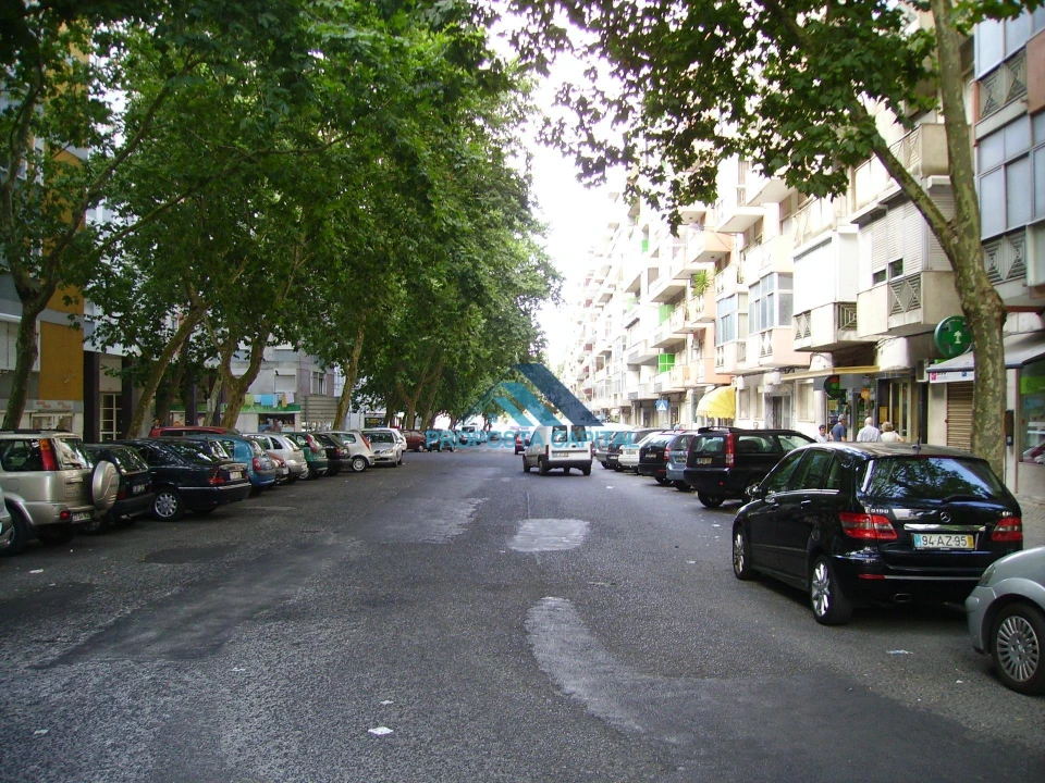 Apartamento T3 para Venda em Benfica Foto 10