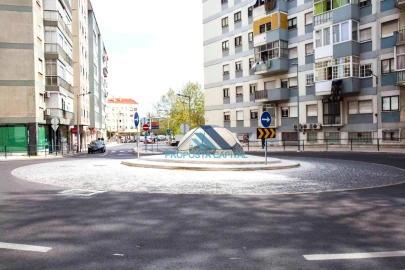 Apartamento T3 para Venda em Benfica