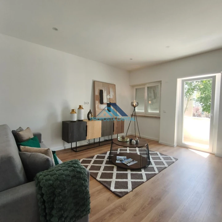 Apartamento T3 para Venda em Benfica Foto 4