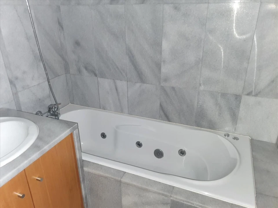 Apartamento T4 para Venda em Oliveira do Douro Foto 17