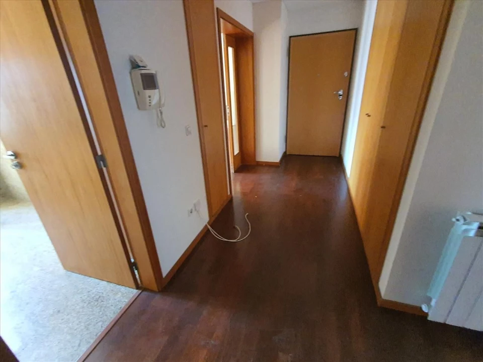 Apartamento T4 para Venda em Oliveira do Douro Foto 2