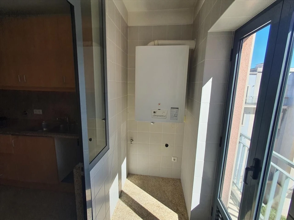 Apartamento T4 para Venda em Oliveira do Douro Foto 8