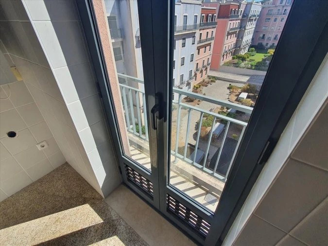 Apartamento T4 para Venda em Oliveira do Douro Foto 9