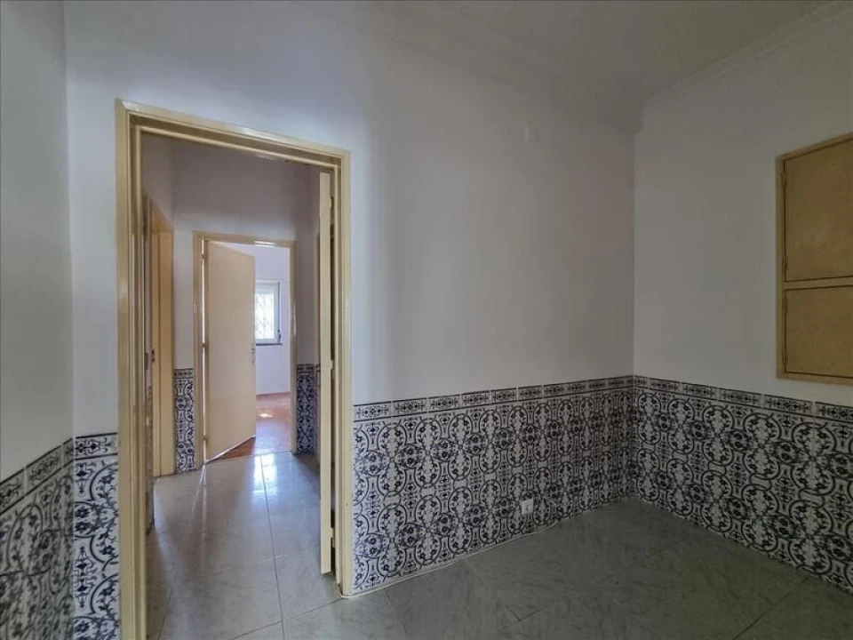 Apartamento T2 para Venda em Porto Salvo Foto 10