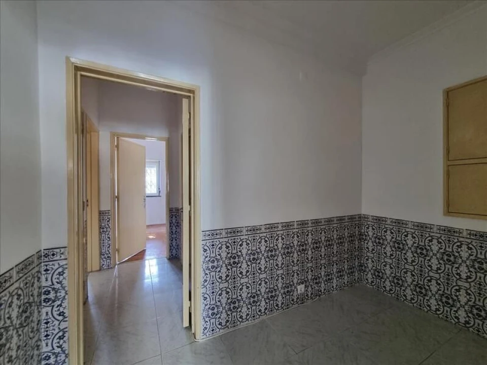 Apartamento T2 para Venda em Porto Salvo Foto 11