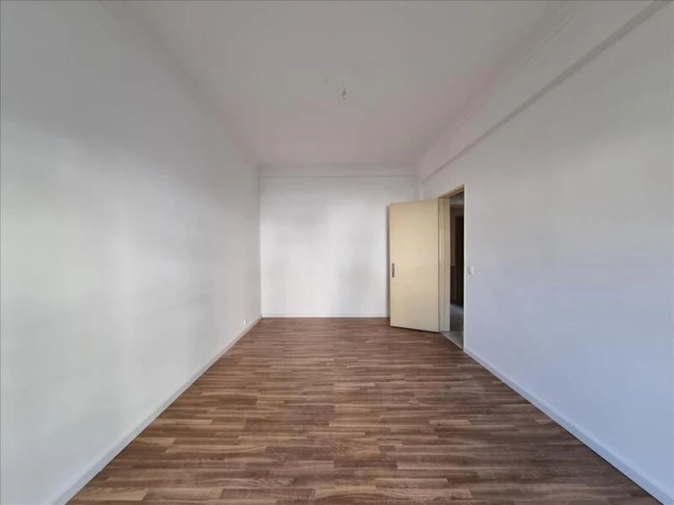 Apartamento T2 para Venda em Porto Salvo Foto 3