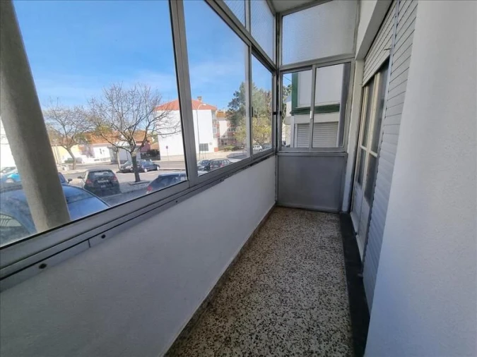 Apartamento T2 para Venda em Porto Salvo Foto 13