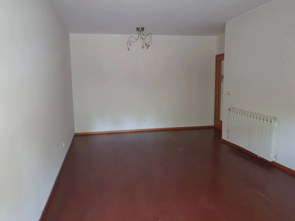 Apartamento T3 para Venda em Oliveira do Douro Foto 3