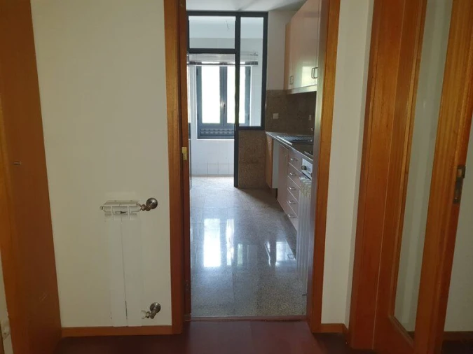 Apartamento T3 para Venda em Oliveira do Douro Foto 2