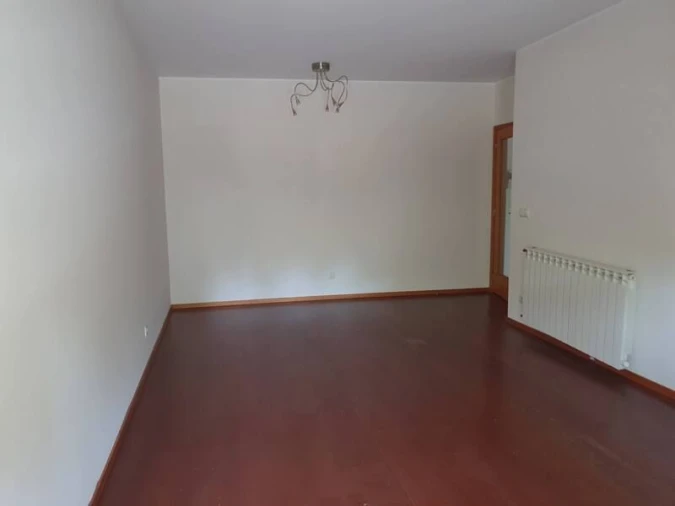 Apartamento T3 para Venda em Oliveira do Douro Foto 3