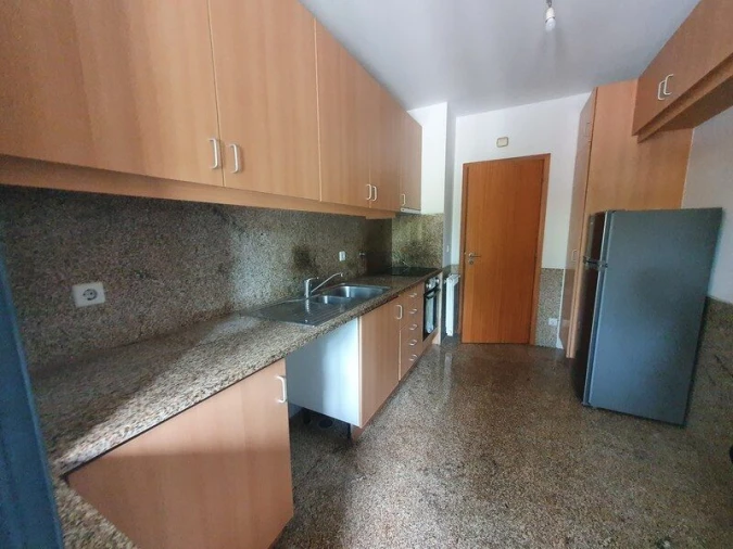 Apartamento T3 para Venda em Oliveira do Douro Foto 5