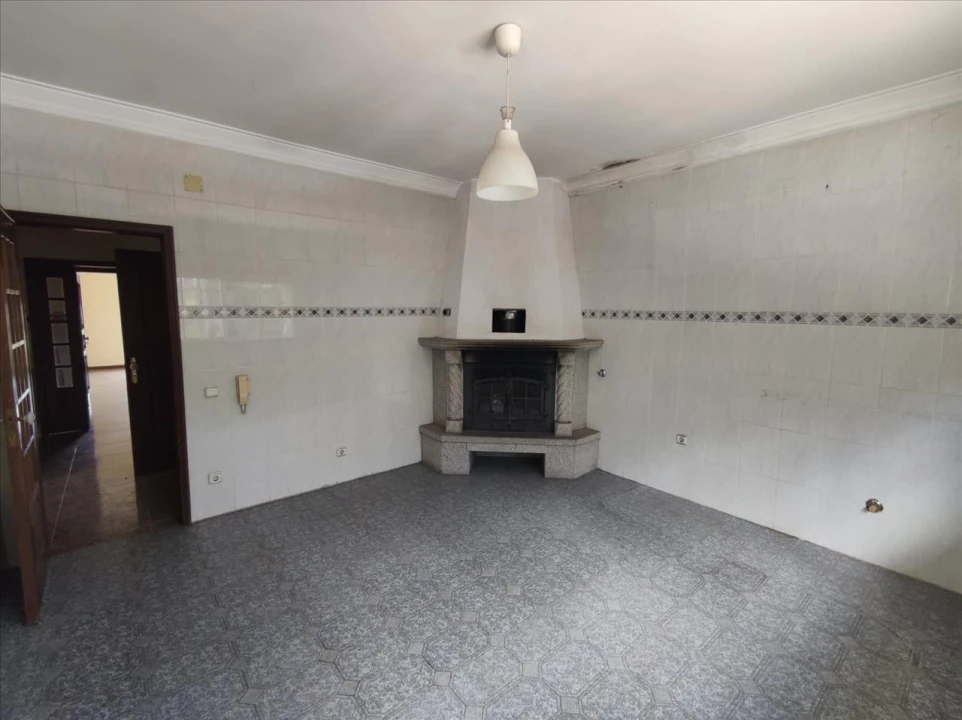 Apartamento T3 para Venda em Carregosa Foto 5