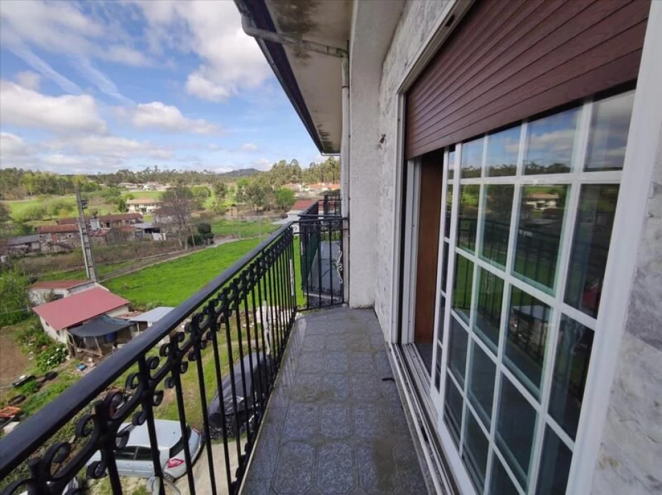 Apartamento T3 para Venda em Carregosa Foto 8