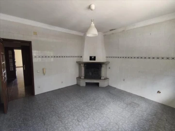 Apartamento T3 para Venda em Carregosa
