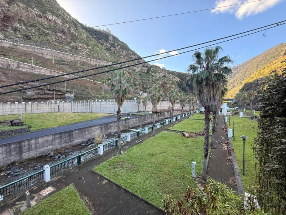 Moradia T3 para Venda em Porto Moniz Foto 35