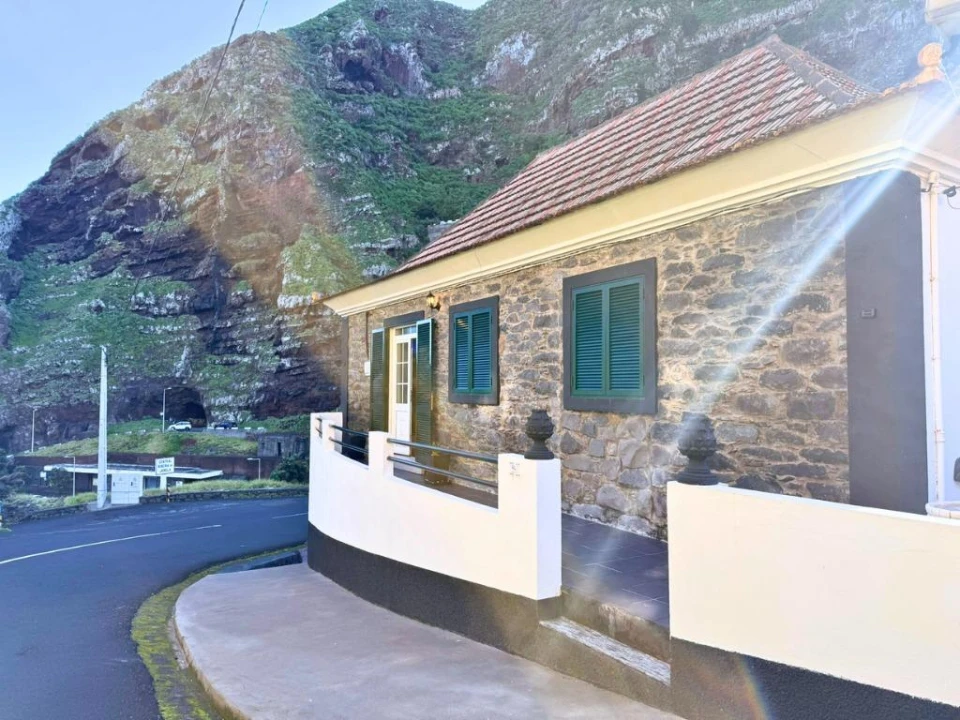 Moradia T3 para Venda em Porto Moniz Foto 5