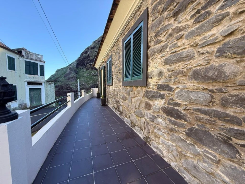 Moradia T3 para Venda em Porto Moniz Foto 7