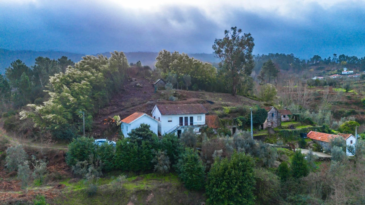 Moradia T3 para Venda em Espírito Santo, Nossa Senhora da Graça e São Simão Foto 27