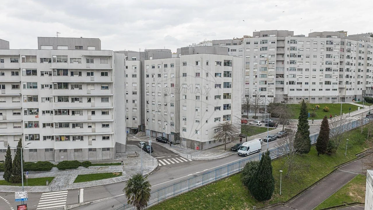 Apartamento T2 para Venda em Vilar de Andorinho Foto 19