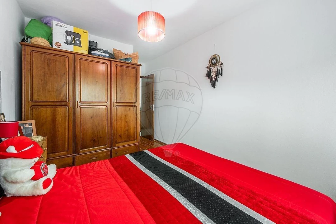 Apartamento T2 para Venda em Vilar de Andorinho Foto 4