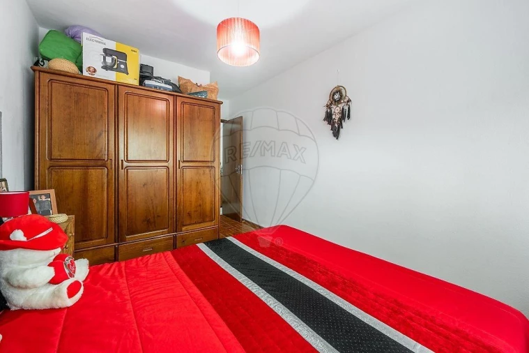 Apartamento T2 para Venda em Vilar de Andorinho Foto 4