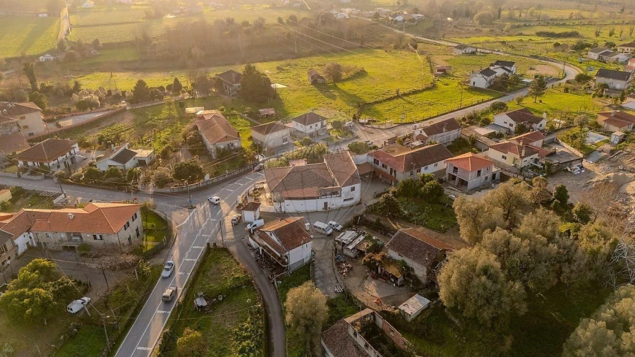 Moradia T4 para Venda em Águas Santas e Moure Foto 10