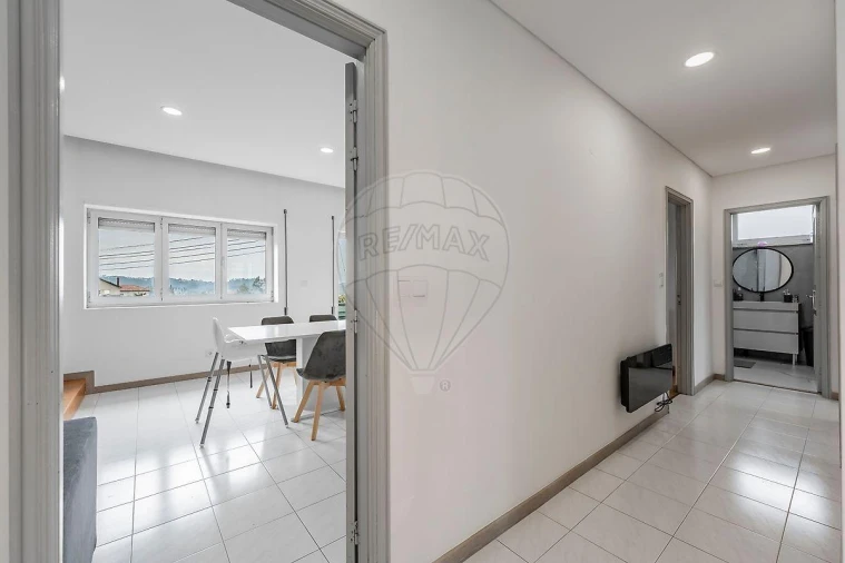 Apartamento T3 para Venda em Forjães Foto 5