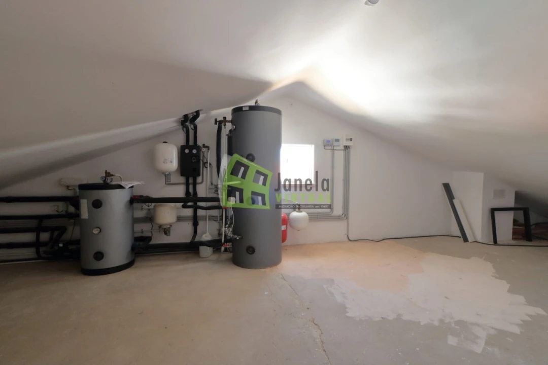 Moradia T4 para Venda em Quinta do Anjo Foto 26