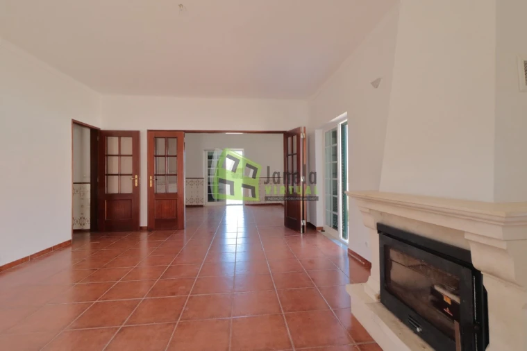 Moradia T4 para Venda em Quinta do Anjo Foto 9