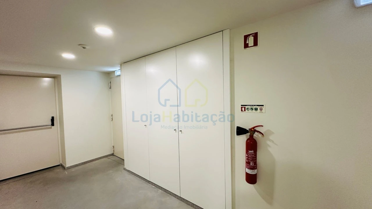 Apartamento T3 para Venda em Vila Nova de Famalicão e Calendário Foto 32