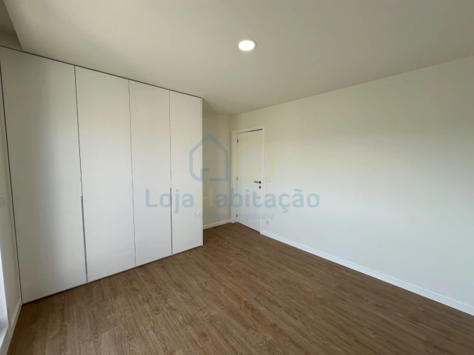 Apartamento T3 para Venda em Vila Nova de Famalicão e Calendário Foto 22