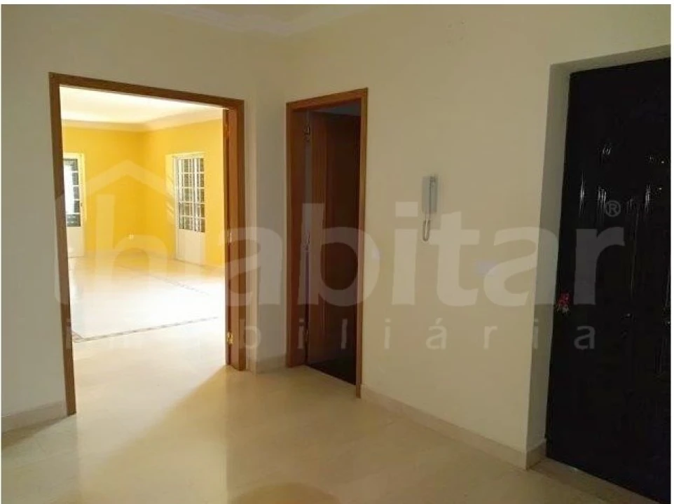 Moradia T3 para Venda em Benavente Foto 10