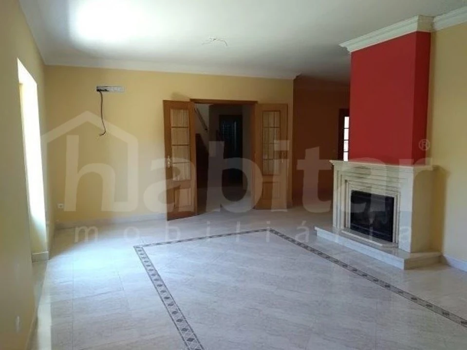 Moradia T3 para Venda em Benavente Foto 13