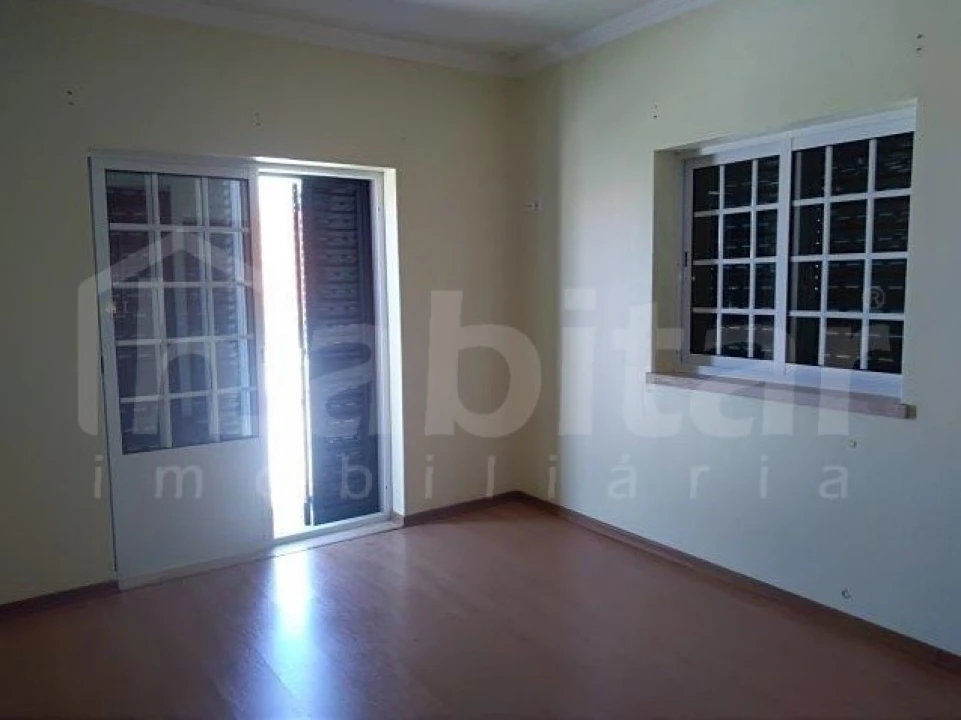 Moradia T3 para Venda em Benavente Foto 23