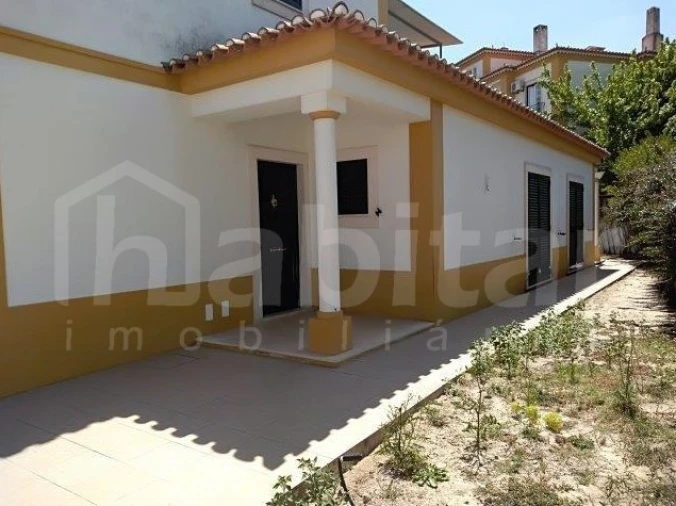 Moradia T3 para Venda em Benavente Foto 6