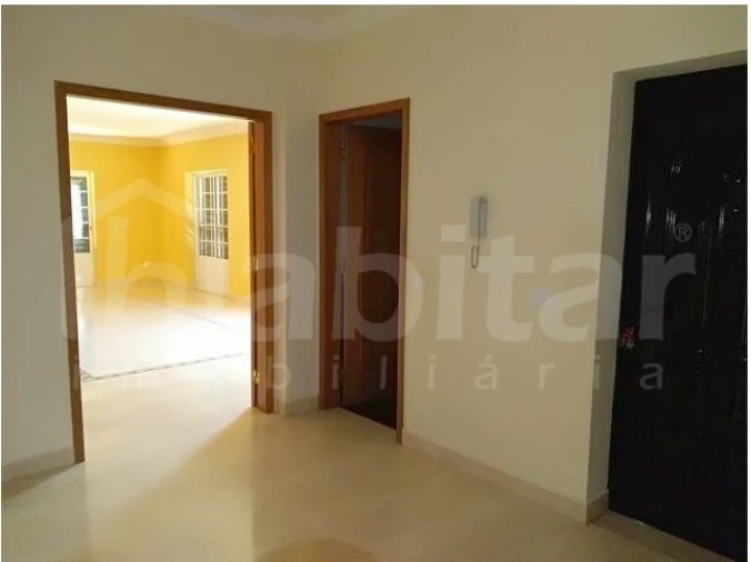 Moradia T3 para Venda em Benavente Foto 10