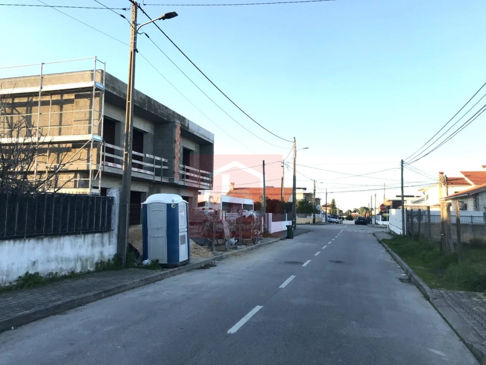 Moradia T4 para Venda em Fernao Ferro Foto 7