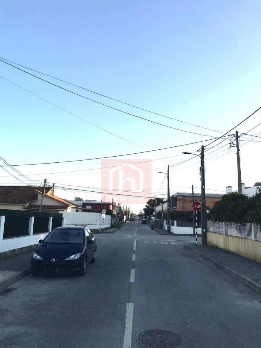 Moradia T4 para Venda em Fernao Ferro Foto 6