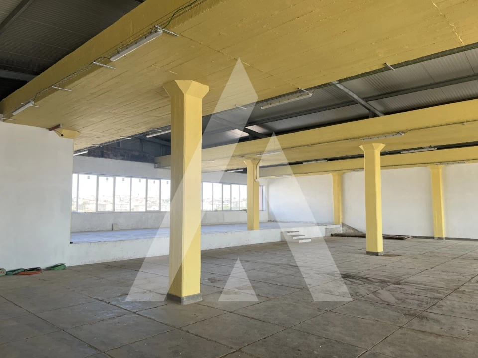 Armazém para Venda em Sacavém e Prior Velho Foto 6