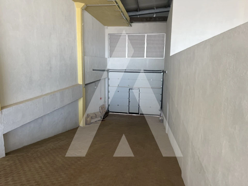 Armazém para Venda em Sacavém e Prior Velho Foto 7