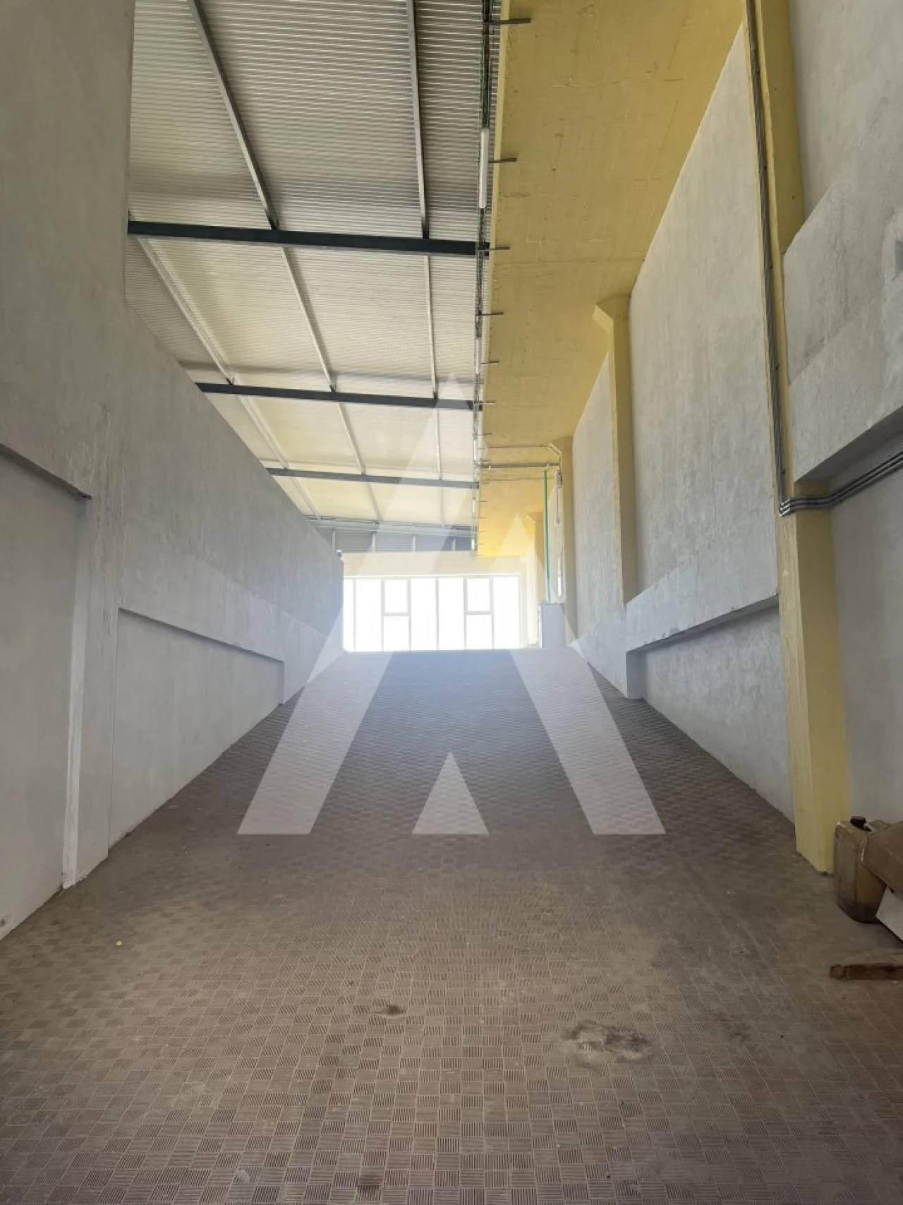 Armazém para Venda em Sacavém e Prior Velho Foto 9